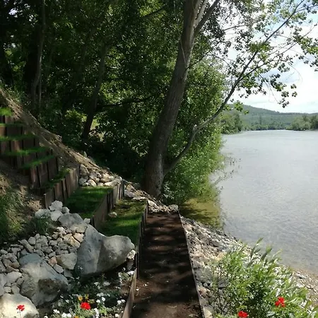 Riverside Pensjonat Pocitelj